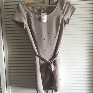 *Never Worn* H&M Tan Dress